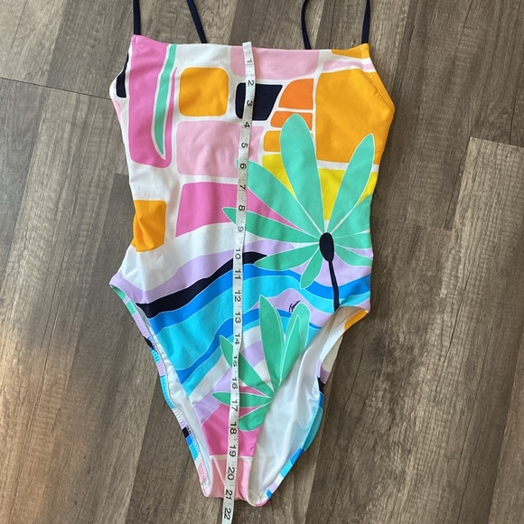 TRINA TURK
MOSAIC SUNRISE HIGH LEG MAILLOT
(Swimsuit and cover up ) - Picture 7 of 16